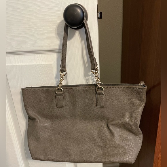 Tommy Hilfiger Olive Brown Purse - Picture 3 of 8